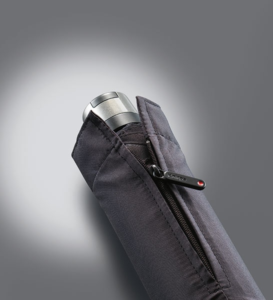 Protective cover with zipper Protective cover with zipper